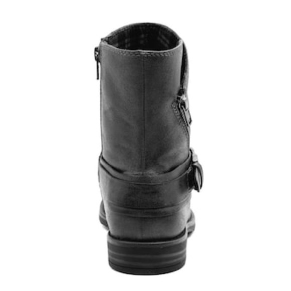 Baretraps Crosby Booties wmns size 6m black & chrome silver - Picture 2 of 7